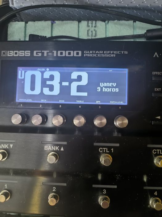 Boss GT 1000 - Ефект за музикален инструмент