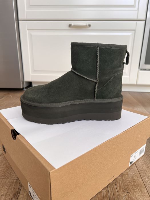 UGG classic mini platform 37