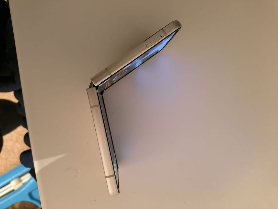 Самсунг з флип 3