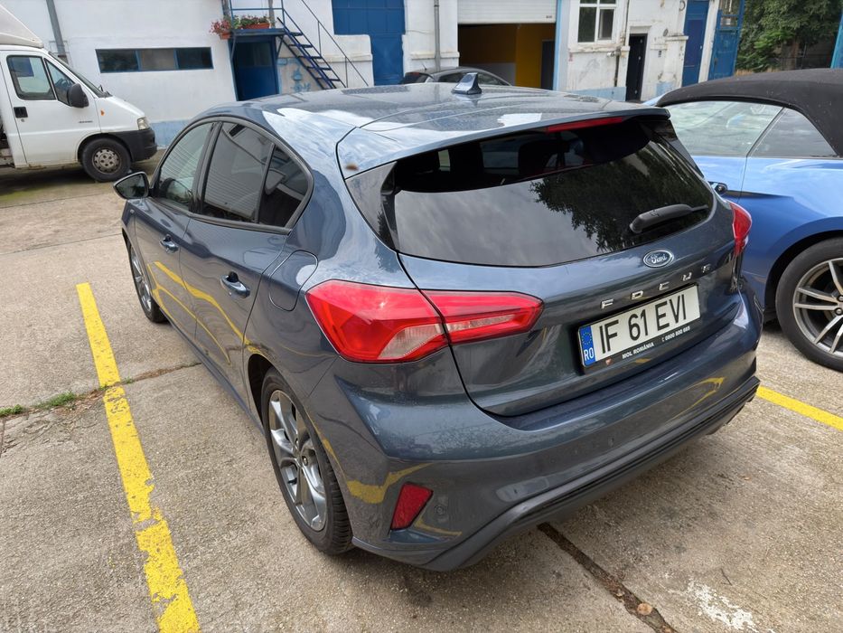 FORD Focus 2020 — imagine 3
