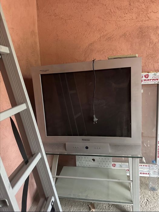 Продаю телевизор