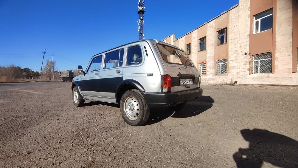 Lada Нива 2131 (5-ти дверка)