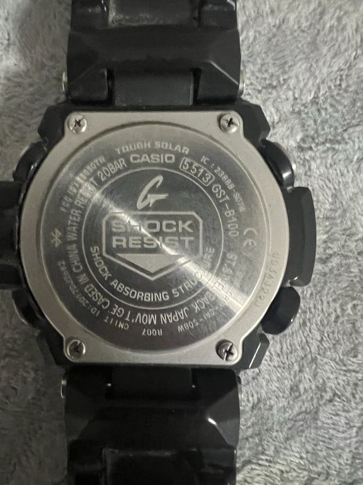 Casio g-shock gst b100