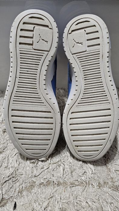 Sneakersi Adidași Puma albi cu detalii albastre baby-blue, nr 36