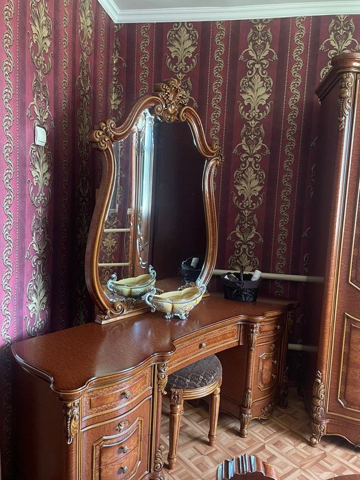 Продам спальный гарнитур двухспальная