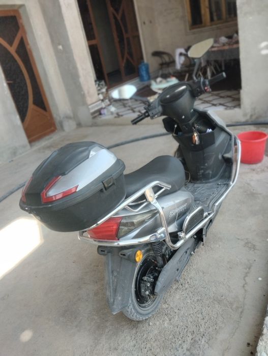 Sukuter surochni sotiladi