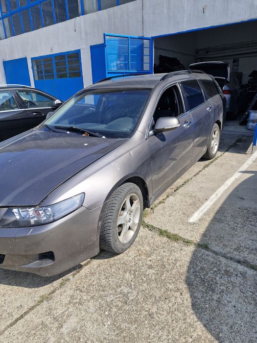 Хонда акорд фейс На части