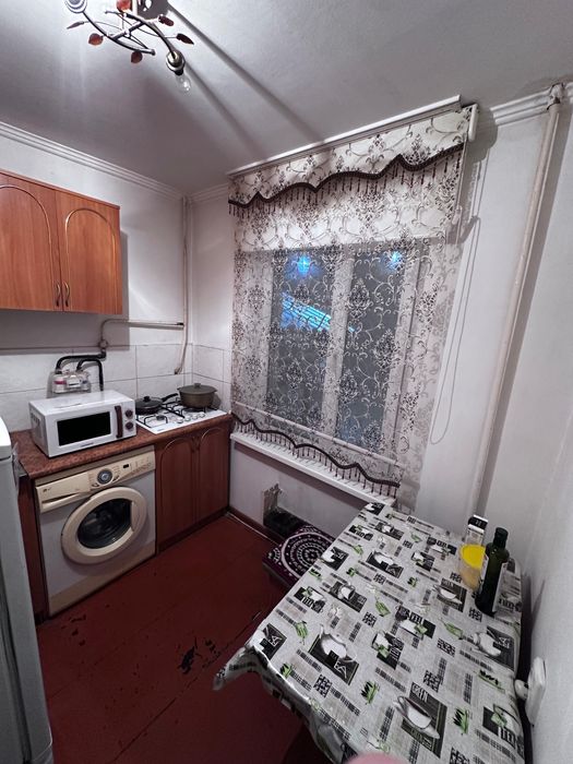 Квартира постучно