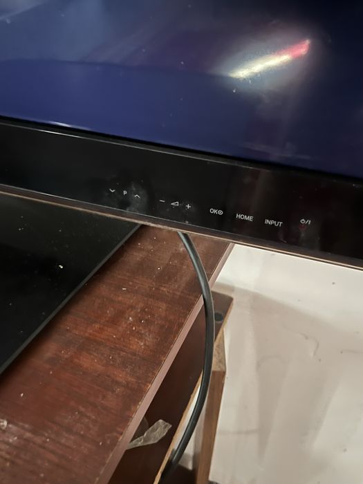 LG телевизор  срочно продам