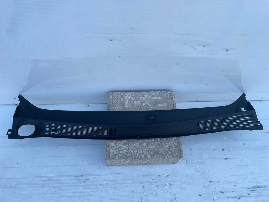 Grila stergatoare Dacia Sandero 2 ca noua originala Renault