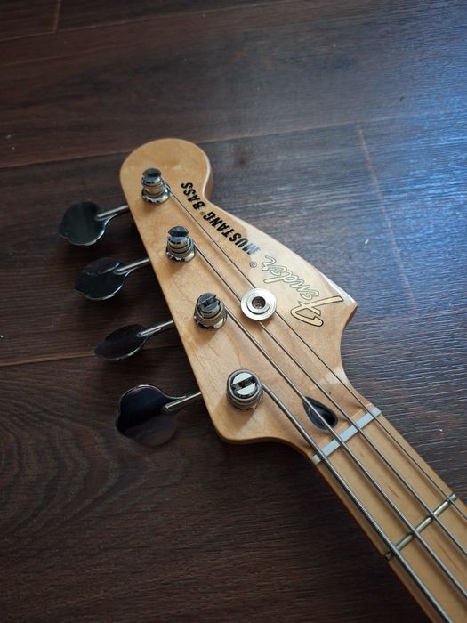 Бас китара Fender Special Edition Mustang Bass PJ  Buttercream