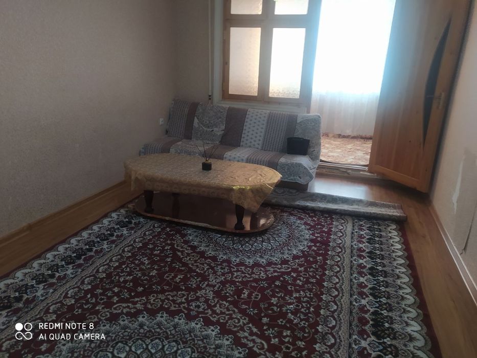 Продается квартира на массиве Жангох