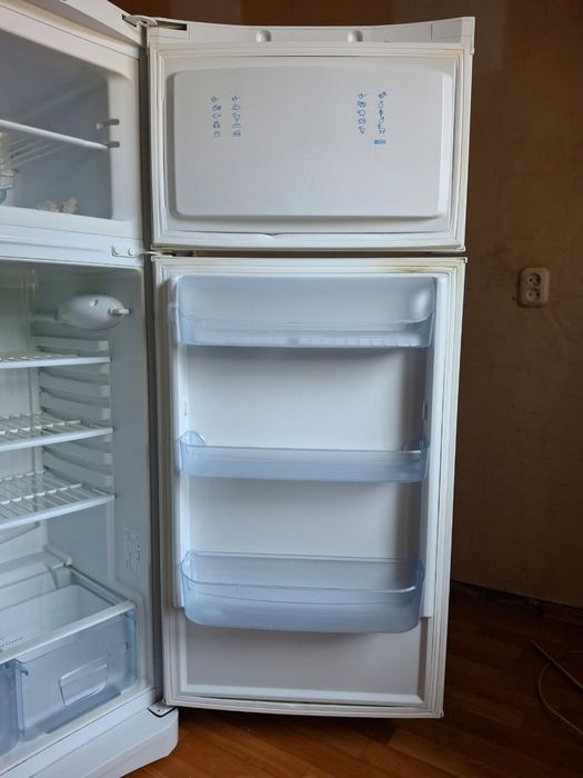 Холодильник Индезит