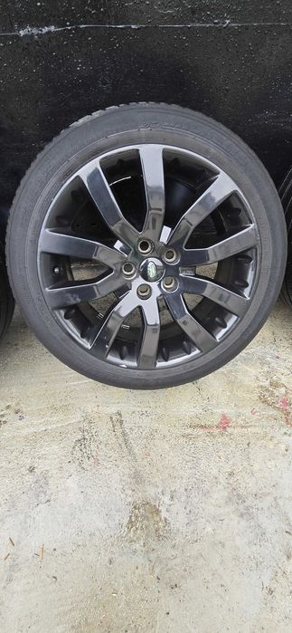Оригинални Джанти R20 с гуми 275/40 за Range Rover Sport