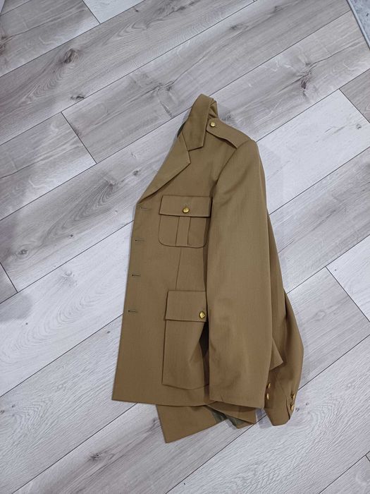 Costum cadre militare