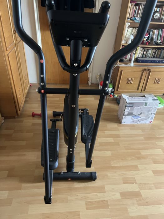 Bicicleta de exercitii E410N de la TECHFIT