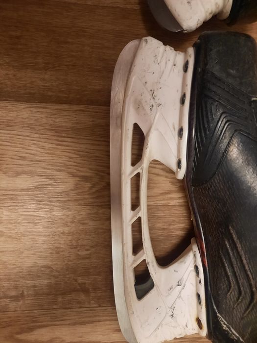 Продам коньки Размер 40,5