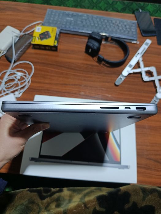 MacBook Pro M1 Pro 16/512