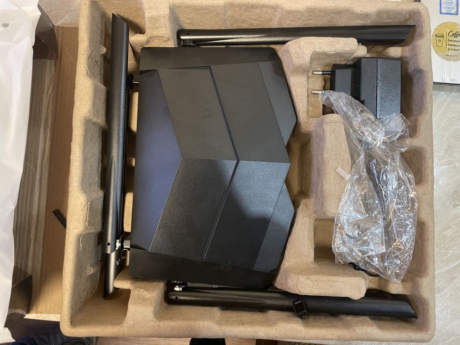 Router wireless Tenda AC1200, model Ac10, 4 antene