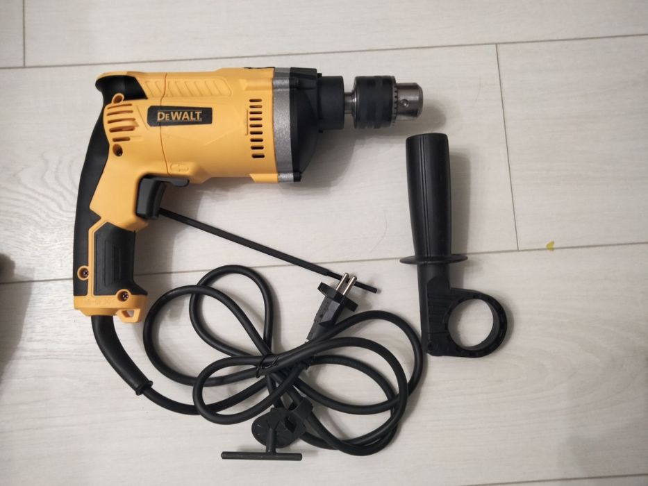 Электрическая дрель