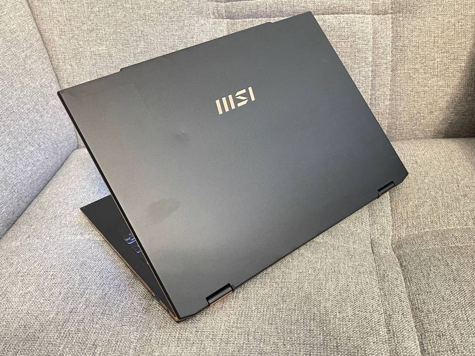 MSI Summit E13 Flip AI Evo