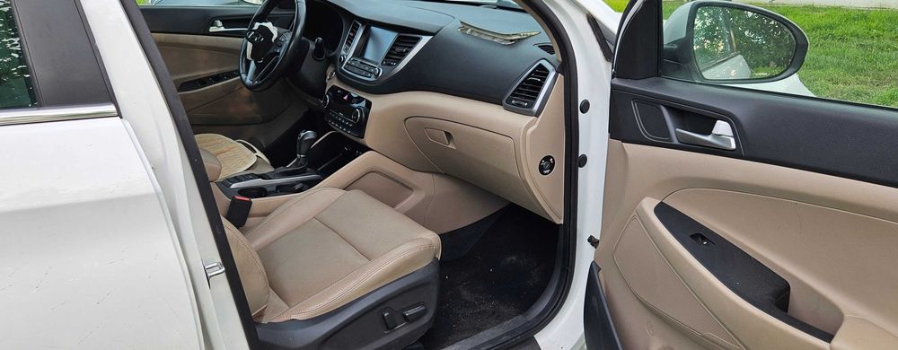 Dezmembrez hyundai tucson 2016