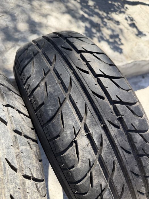 2 anvelope / cauciucuri vara, 195/65/15, marca TIGAR, stare foarte buna. Livrare cu verificare