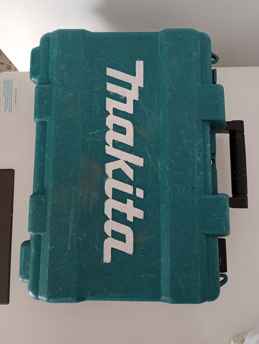 Masina de gaurit si insuburat Makita DF457DWE, 18V, 1 acu li-ion, 1.5 Ah, 42 nm