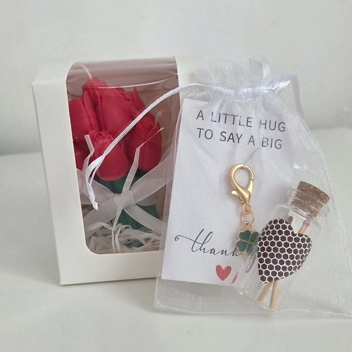 Соева свещ "Букет лалета"