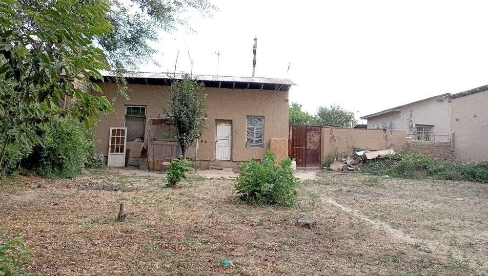 Назарбек тикистил ер сотилади