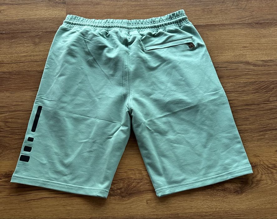 Мъжки,памучни къси панталонки Nike с бродирано лого и ципове на джобоветв цвят мента