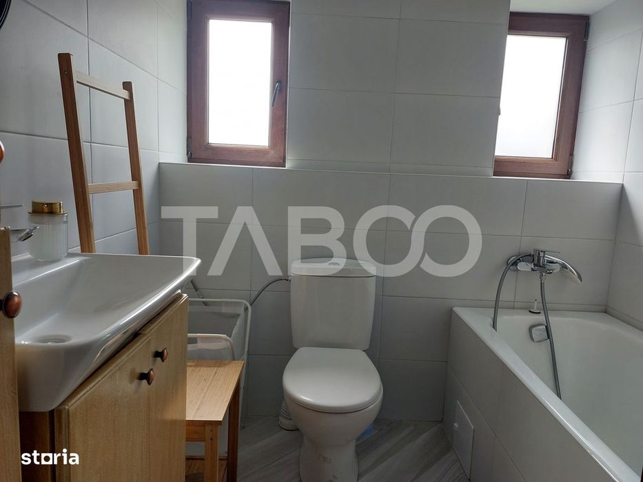 Casa 58 mp cu gradina 300 mp pet friendly central Cisnadioara