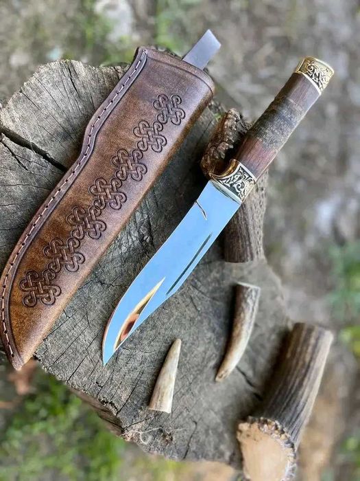 Продавам Ръчно Изработени Ножове
Стомана 440С , Кания Телешки Бланк