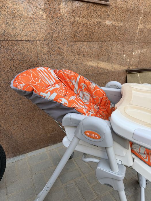 Детский стульчик для кормления Justin.