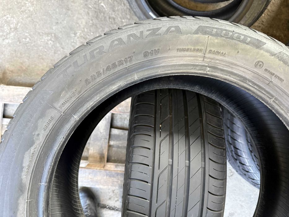 2x Anvelope Vara 225/45 r17 - Bridgestone Turanza T001