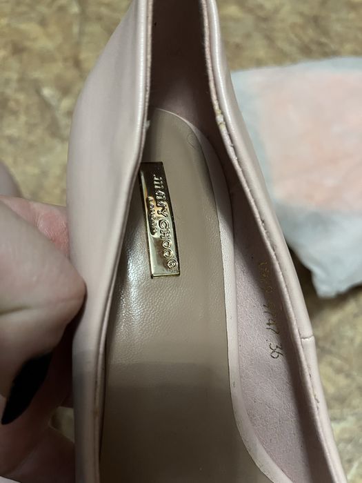 Продам туфли бежевого цвета