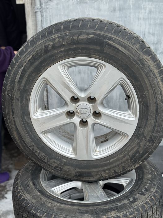 продам шины 215/70R16