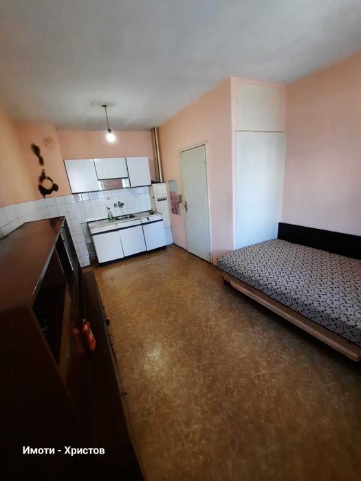 Продава се Двустаен апартамент в Шумен, Боян Българанов 2 - 76 кв.м за 906 €/кв.м - Снимка #2