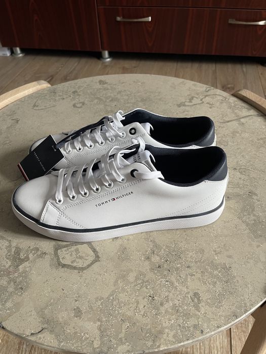 Adidasi Tommy Hilfiger