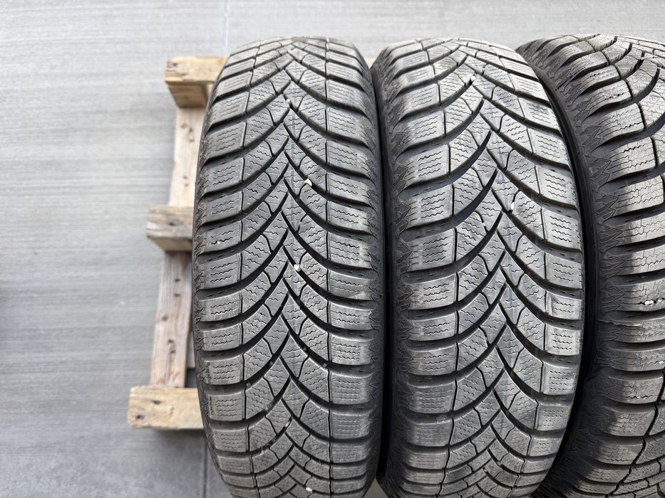 4бр. КАТО НОВИ Зимни Гуми 165/70R/14 -SEMPERIT- DOT:3525+4123- 8.2мм+6.1мм.