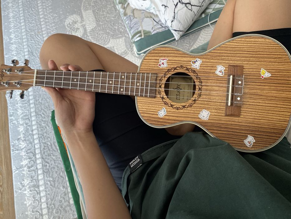 Укулеле в хорошем состоянии