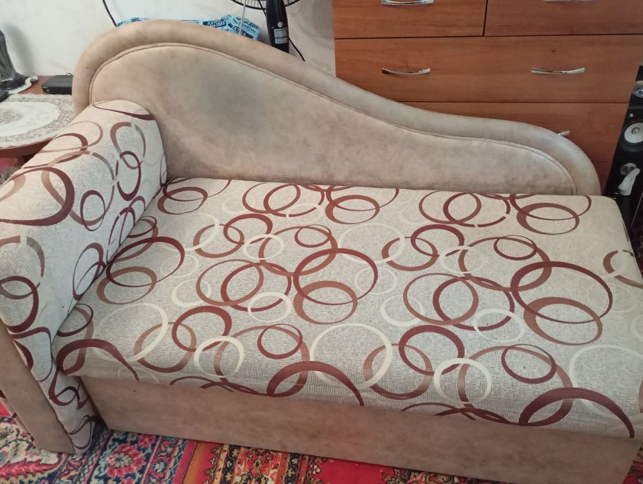 Продам детский подростковый диванчик