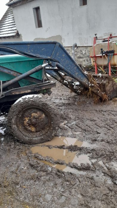 Vind tractor deutz fahr 72 cp ân stare foarte bună de funcționare