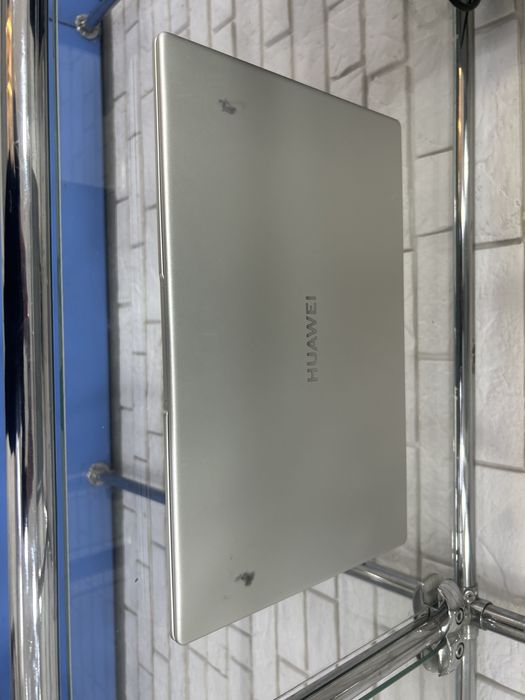 ноутбук Huawei MateBook