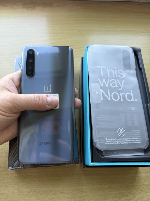 Смартфон OnePlus Nord