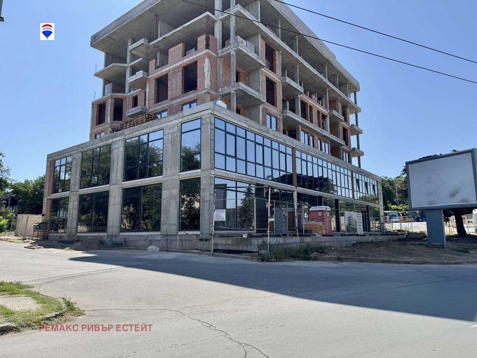 Продава се Двустаен апартамент в Русе, Централен южен район - 71 кв.м за 638 €/кв.м - Снимка #1