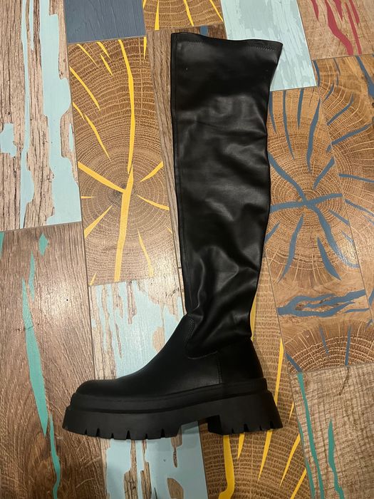 Дамски ботуши над коляното