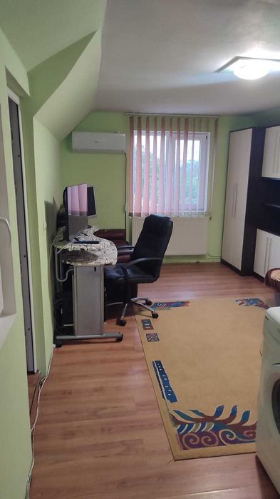 PF închiriez apartament 2 camere la casa