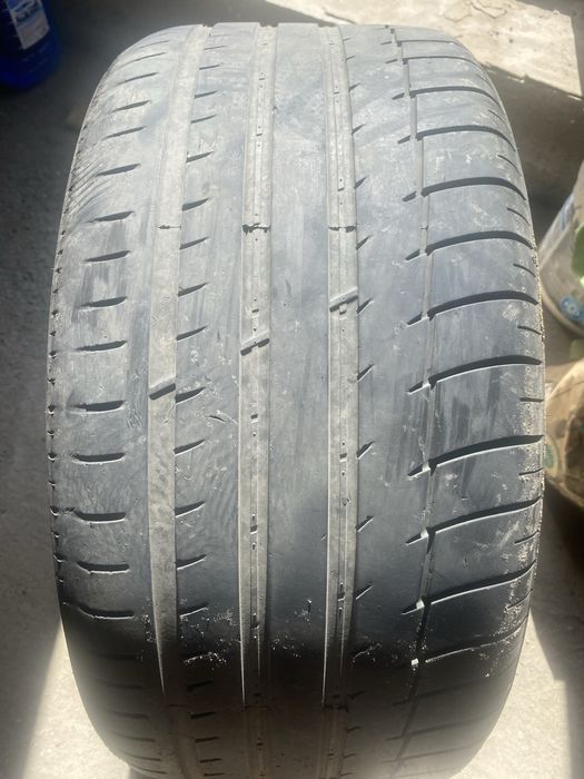 Шина летняя Triangle 255/35R18