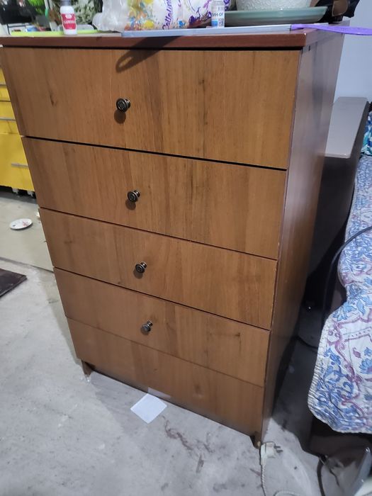 Комод продам срочно